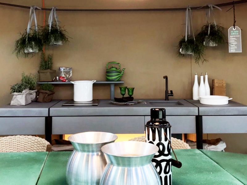 cucina-glamping-mediterraneo-ceramica-flaminia